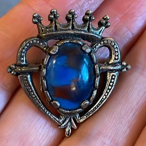 VINTAGE MIRACLE CORONET HEART BROOCH BRAVEHEART SCOTTISH FOLKLORE DARK SKYE VGC